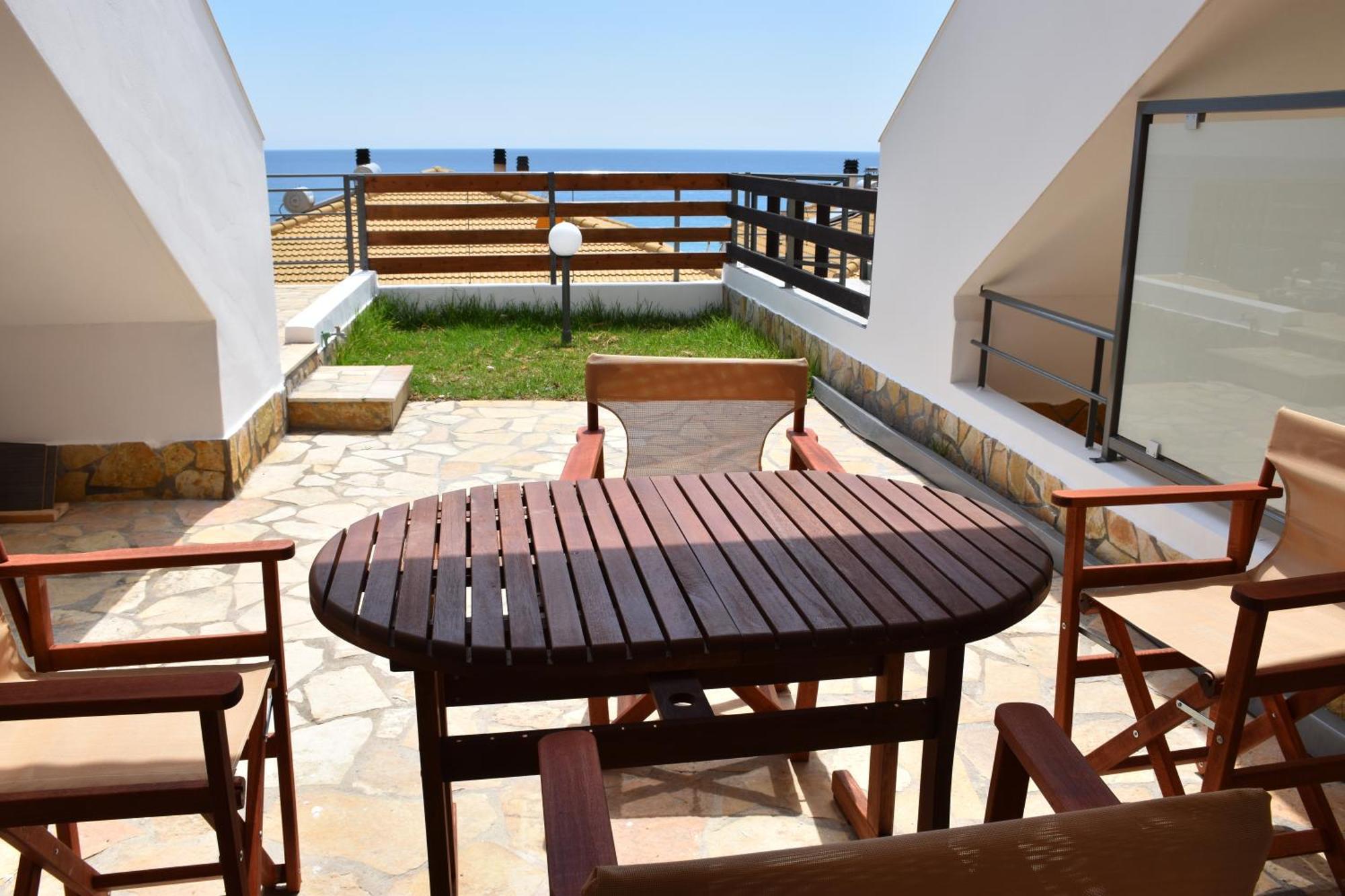Aperanto House Paralia Loutsas Room photo