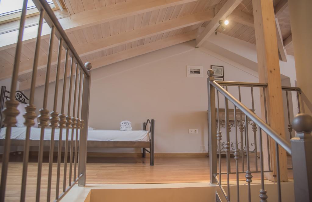 Aperanto House Paralia Loutsas Exterior photo